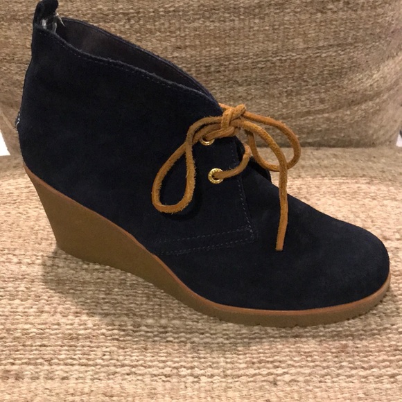 Shoes - Picture 4 of 6